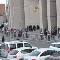 Sabancı suikastı faili ifade vermedi, dava ertelendi