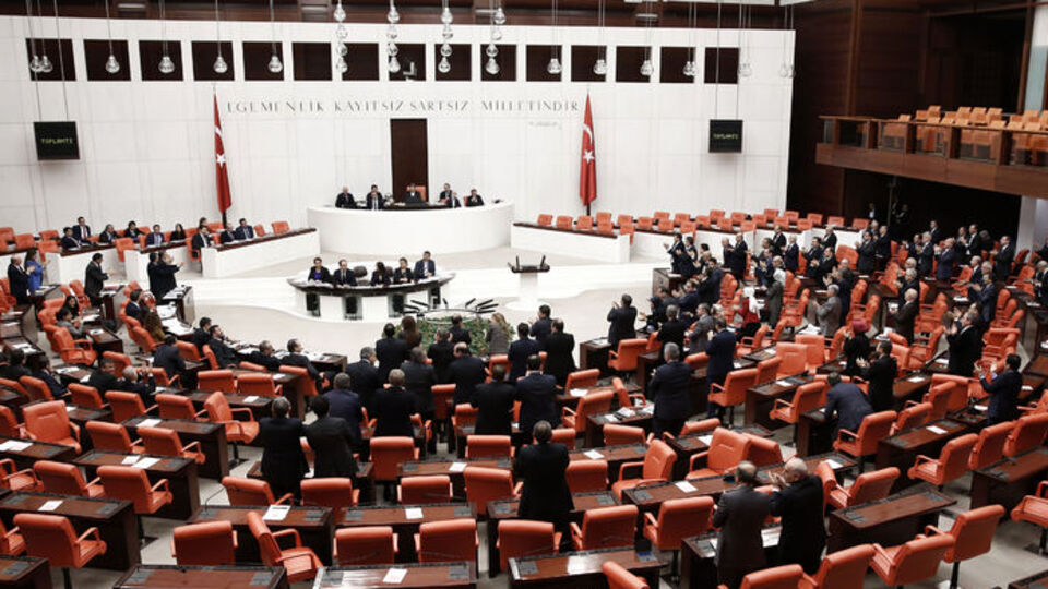 3 parti uzlaştı!