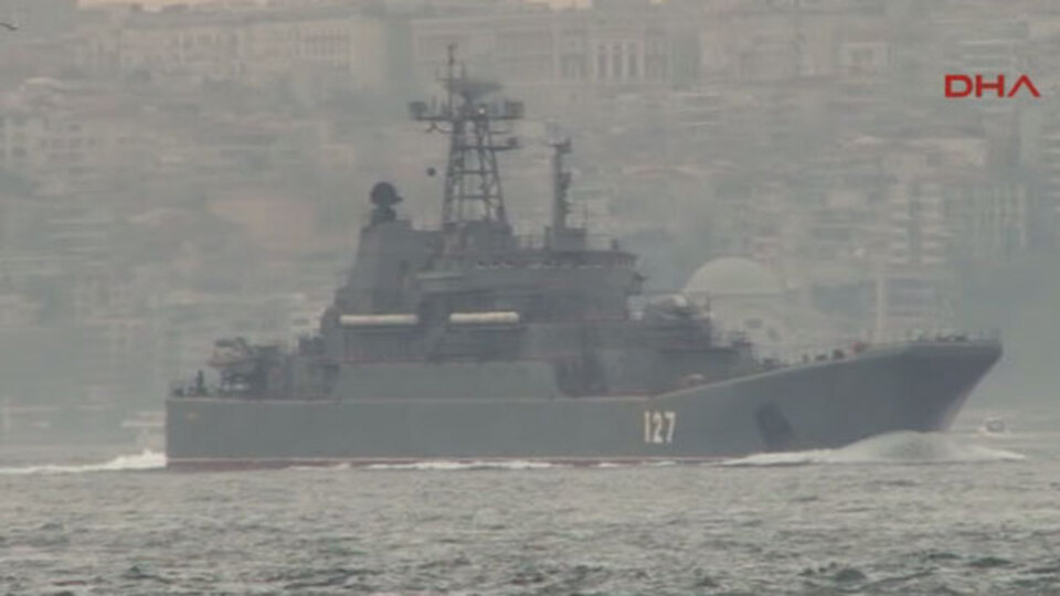 Rus savaş gemileri Boğazlardan geçti