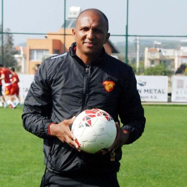 Göztepe'de Aurelio iddialı