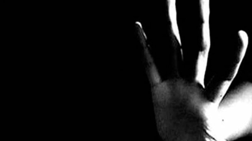 8 yaşındaki komşu kızına tecavüz etti