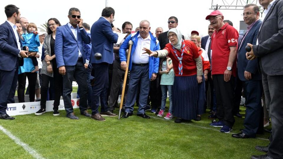Bakan 'Bocce' oynadı