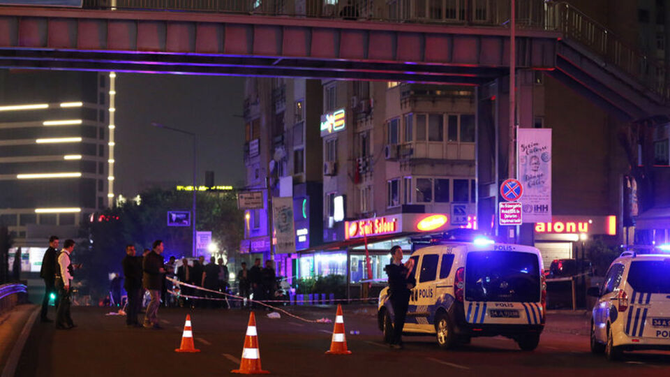 Mecidiyeköy'de korkutan patlama!