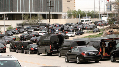 Krallar gibi ağırlama! Yaklaşık 500 Mercedes kiralandı ama...