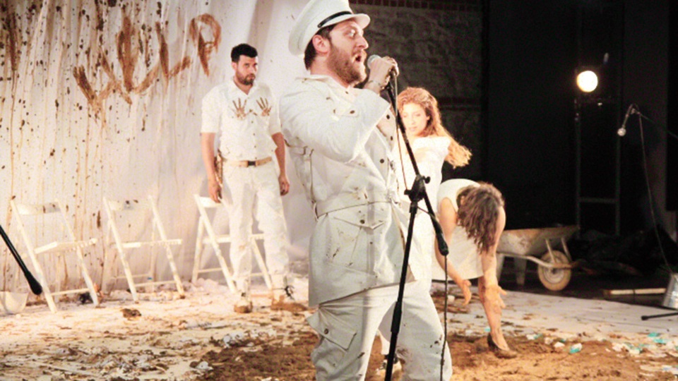 "Eskiden geçim derdi vardı şimdi yaşam derdi var"