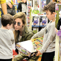 Batman kardeşler alışverişte