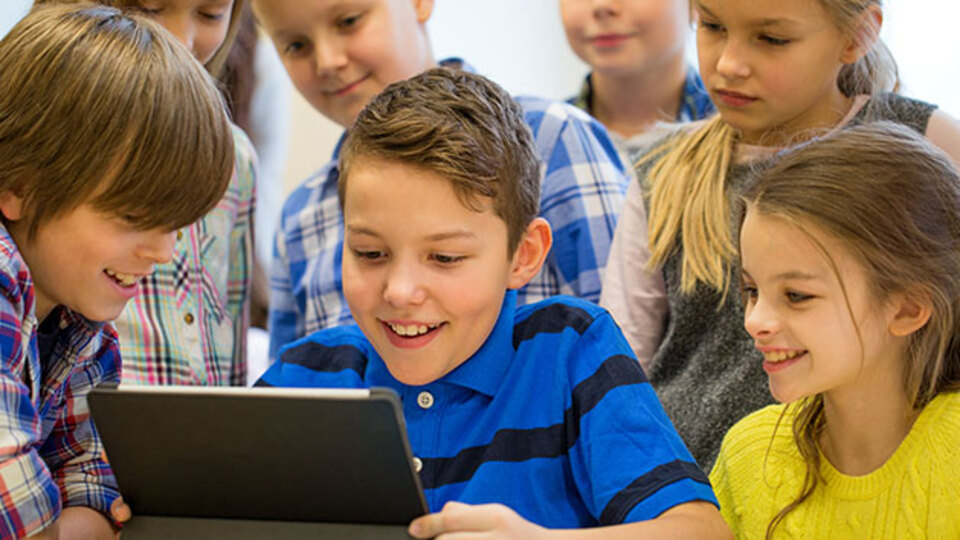 29 Nisan 2016 okullar tatil mi?