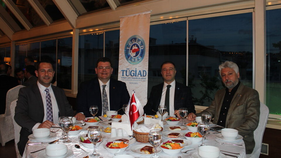 "Dolar bu yıl 3,70 TL olur"