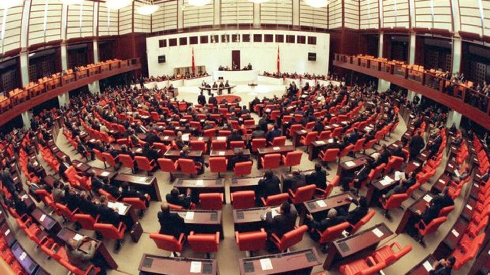 AK Parti'den dokunulmazlık hamlesi!