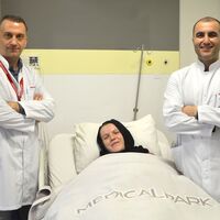 Kanseri karnındaki bebeğiyle yendi!