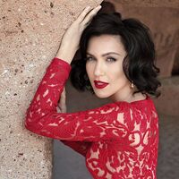 Ünlü şarkıcıya büyük şok!