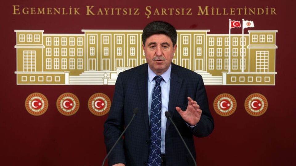"PKK'nın silahları susturması lazım"