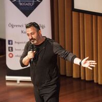 'Cem Yılmaz bitti' diyenlere cevap