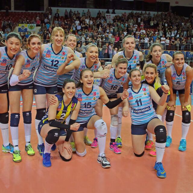 Dişi Kanarya son sette galip