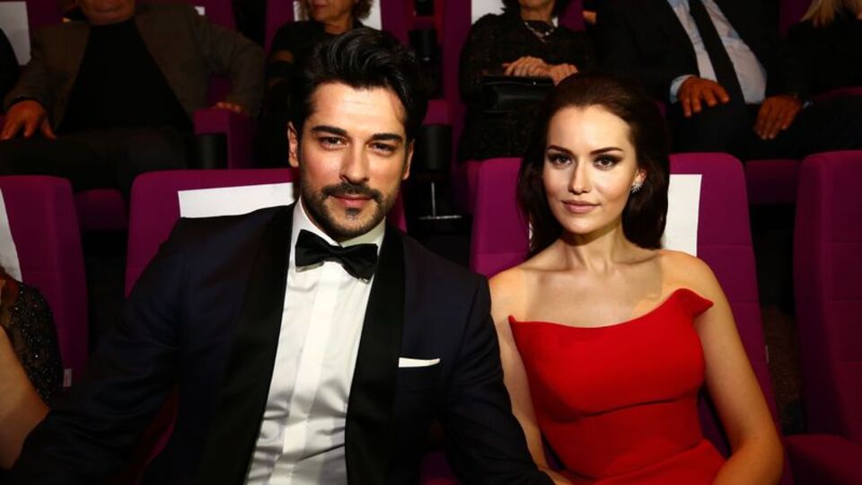 O ressama ulaşmak için her yolu deniyor!