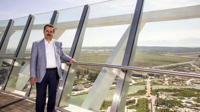 EXPO Kulesi'ne ilk çıkan bakan çelik oldu