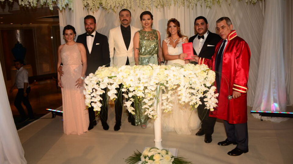 Mutluluğa şahit oldular