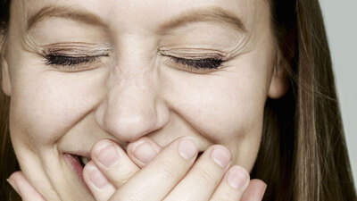 Sebepsiz gülüyorsanız 'tümör riski' altındasınız...