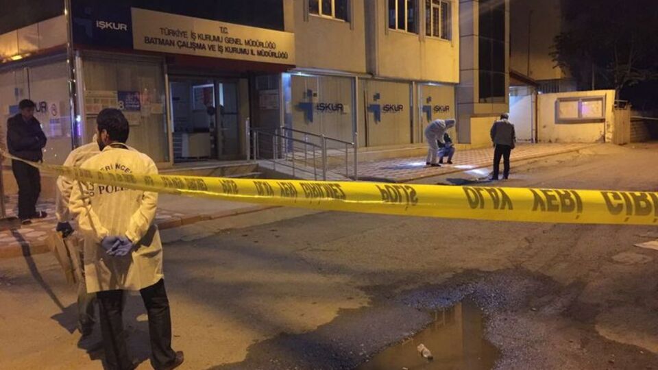 Batman'da bombalı saldırı!