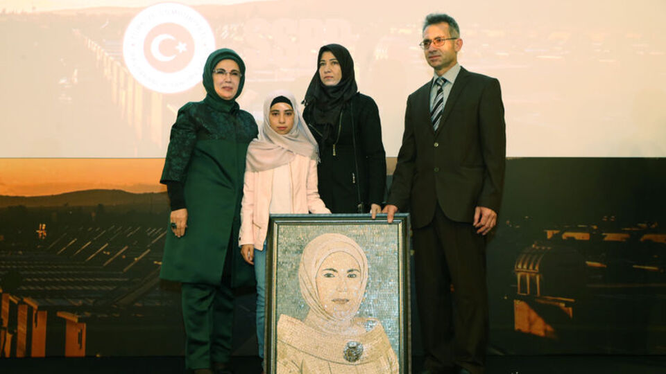 Emine Erdoğan, Suriyeli kızı ailesiyle kavuşturdu