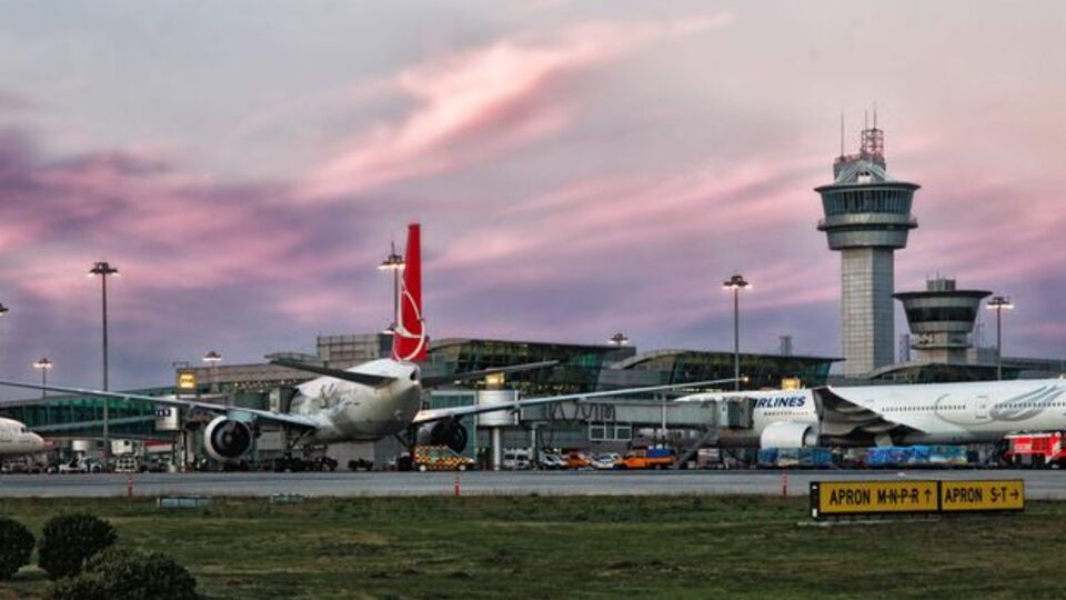 Pilot isyan etti: Hayat hikayesini anlatıyor