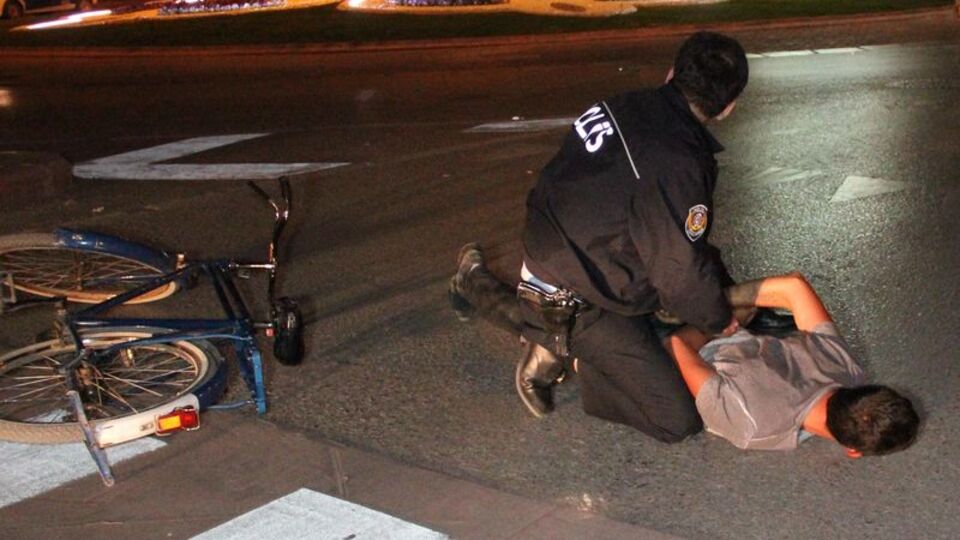 O şüpheli gazetecileri ölümle tehdit etti