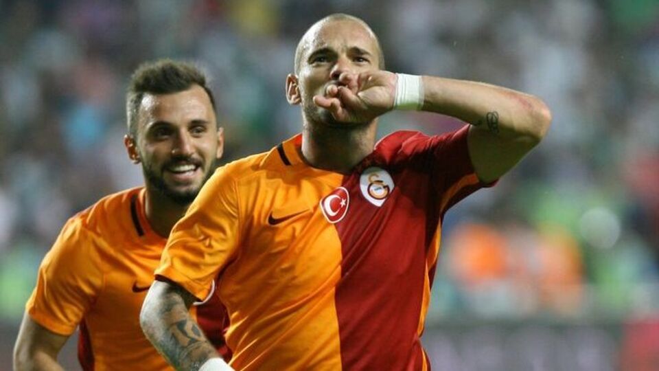 "Sneijder ile görüşüyoruz"