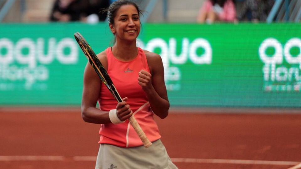 Çağla Büyükakçay çeyrek finalde!