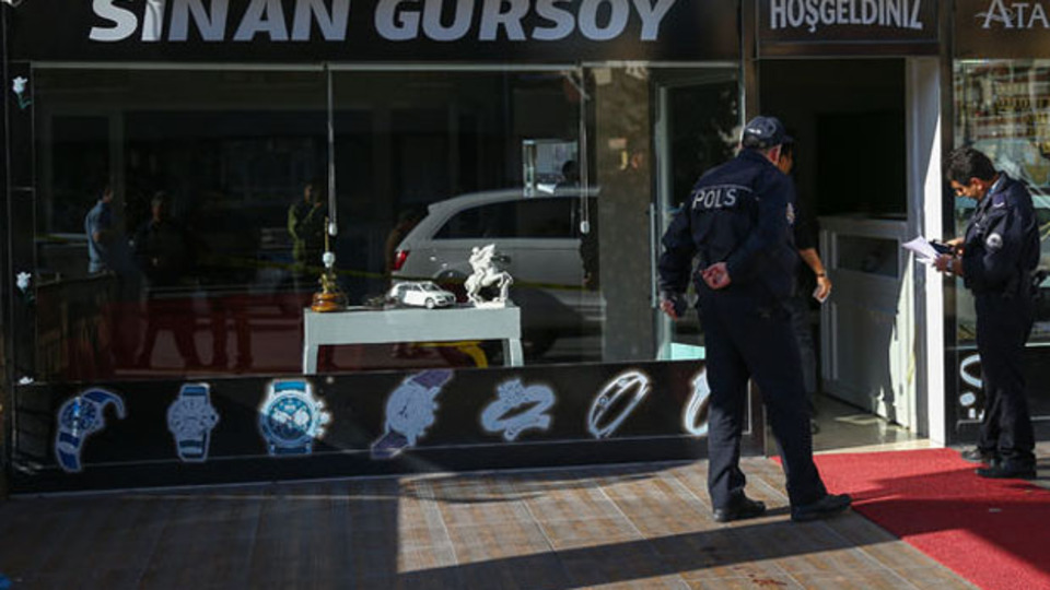 Kazayla kendini vurdu, öldü!