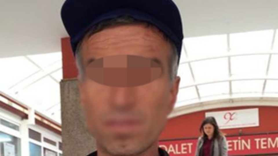 Uyuyan eşinin üzerine kaynar su döktü!