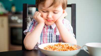 Çocuğunuzu beslerken yaptığınız 10 hata!