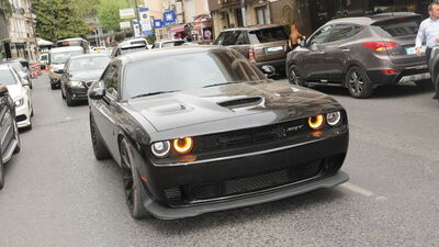 Caner'in yanındaki Şükran mı?