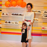 Mağaza açılışında ünlüler geçidi