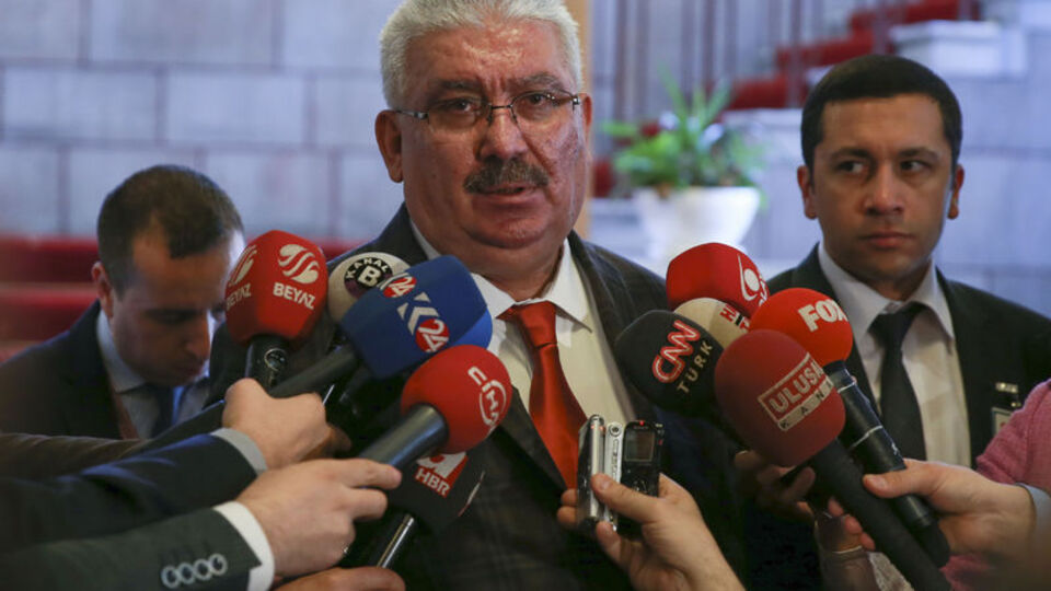 Yalçın, Akşener'e "Dev-Sol" üzerinden yüklendi