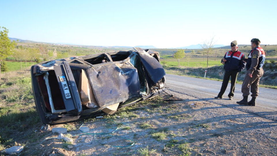 Otomobil şarampole devrildi: 1 ölü