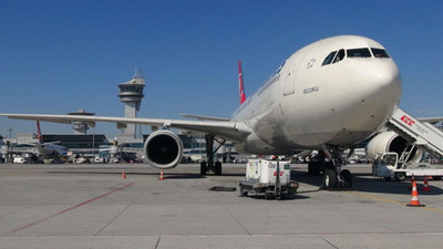 Uçakta "şüpheli yolcu" paniği!