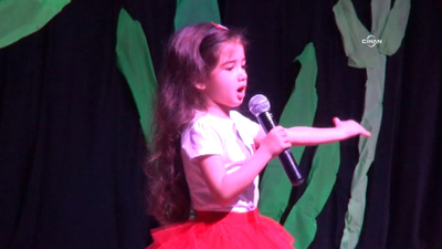 Daha okuma yazma bile bilmiyor ama...