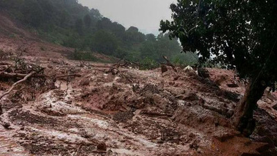 Hindistan'da heyelan felaketi