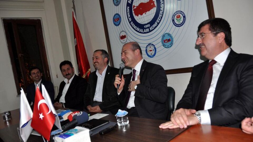 Bakan Soylu'yu kahkahaya boğan soru