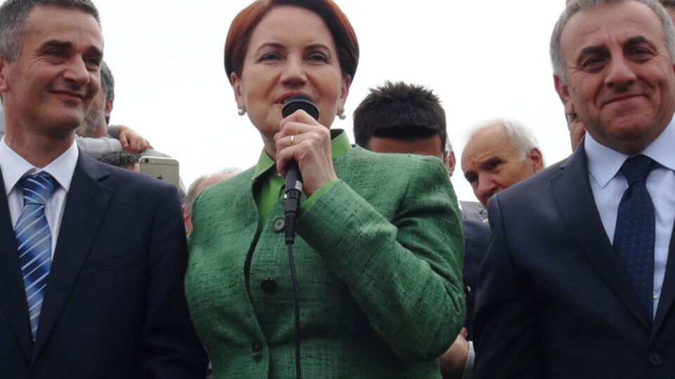 Meral Akşener'e Sakarya'da karşılama konvoyu