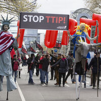 Obama'nın Almanya ziyareti öncesinde protesto!