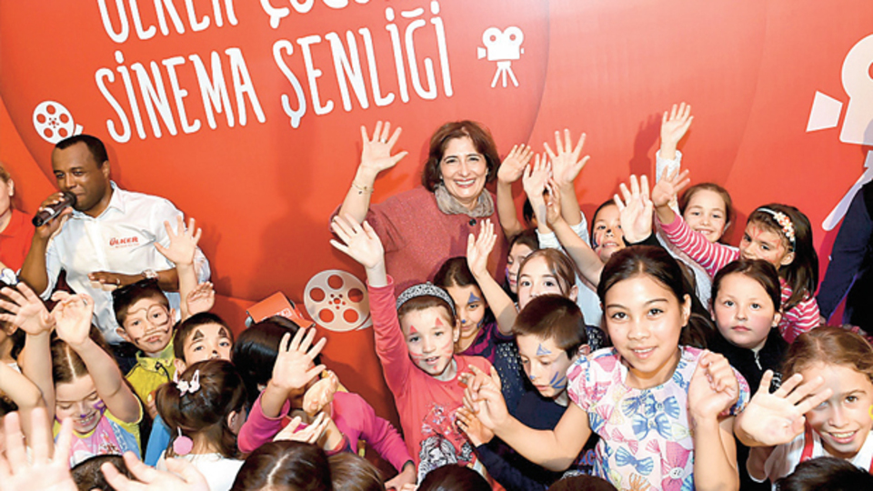 Haydi çocuklar sinemaya!