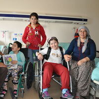 3 yıl önce konuşma ve yürüme yetilerini kaybetmişleri ama...