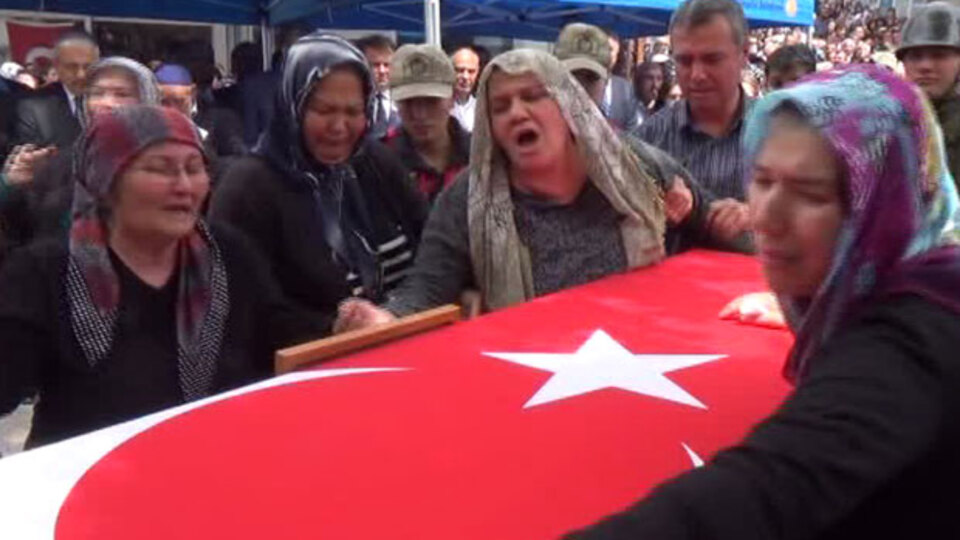 "Oğlumun kıyafetini verin ben savaşmaya gideceğim"