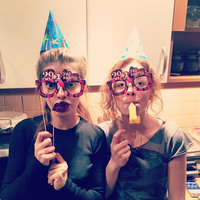 Özge'ye sürpriz kutlama!