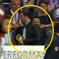 Fenerbahçe forması alan Trabzonsporlu'ya dayak!