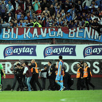 İşte hakemi döven saldırgan!