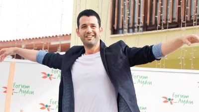 Keremcem'den zeybek şov