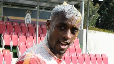 Carole: Forvet oynayacağım