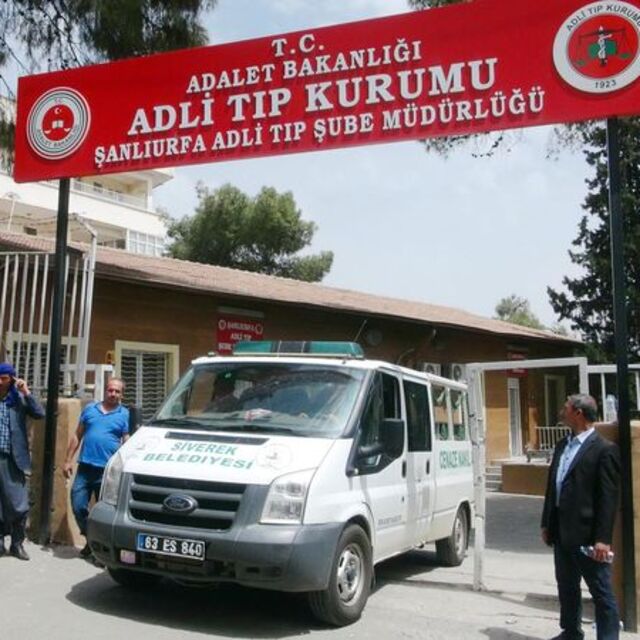 Arıza gidermek isterken akıma kapıldılar!